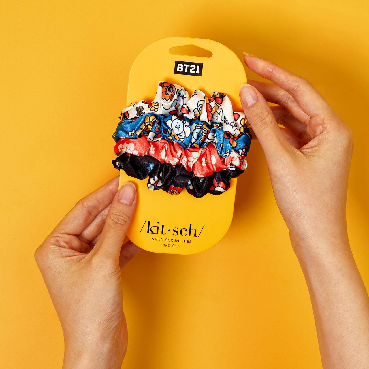 BT21 encontra Kitsch Satin Sleep Scrunchies Conjunto de 4 peças